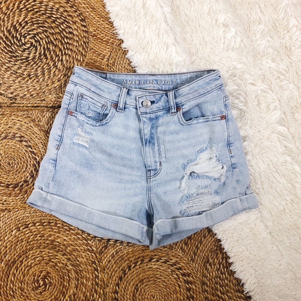 american eagle crossover high rise destroyed mom jean shorts
